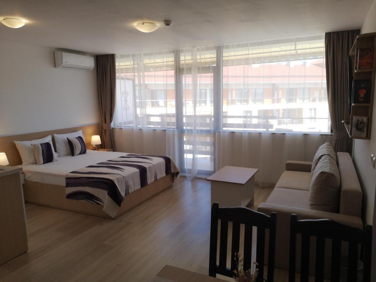 South Beach Apartment Nesebar Bagian luar foto