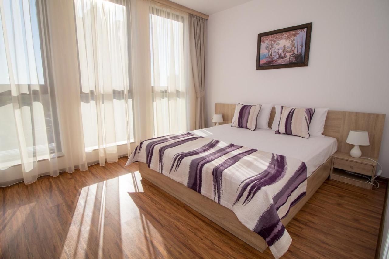 South Beach Apartment Nesebar Bagian luar foto