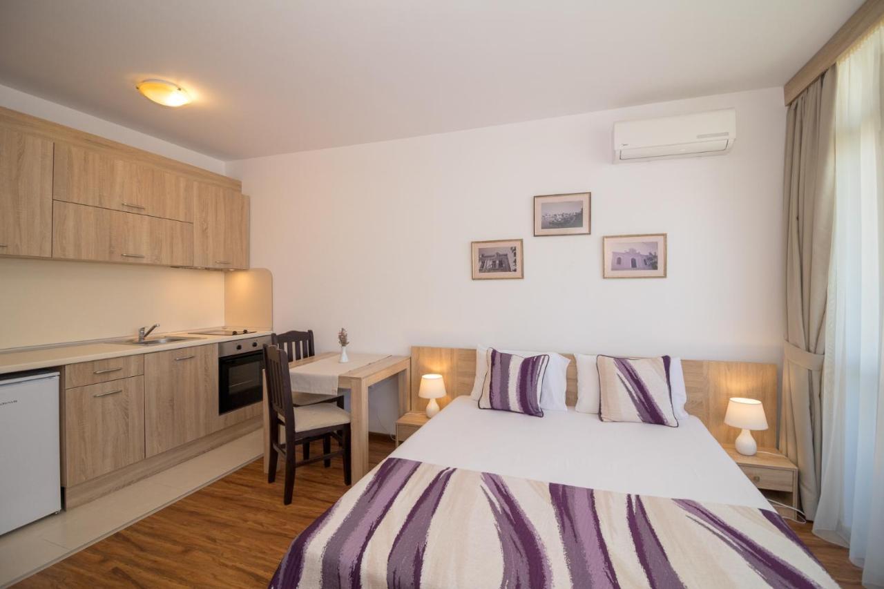South Beach Apartment Nesebar Bagian luar foto