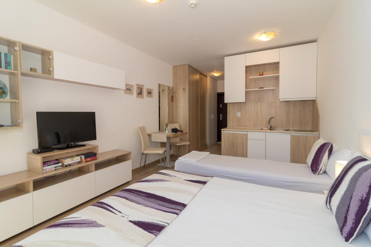 South Beach Apartment Nesebar Bagian luar foto