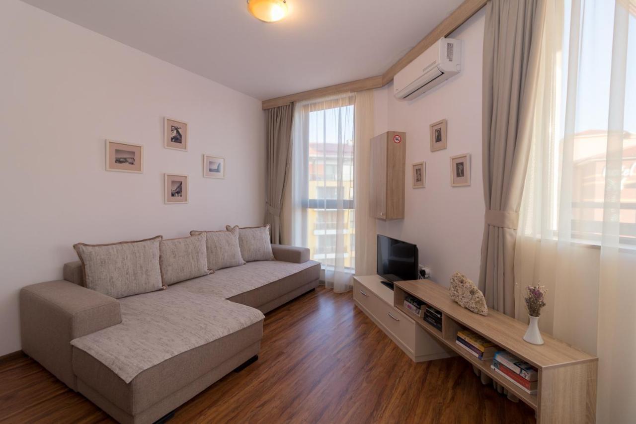 South Beach Apartment Nesebar Bagian luar foto