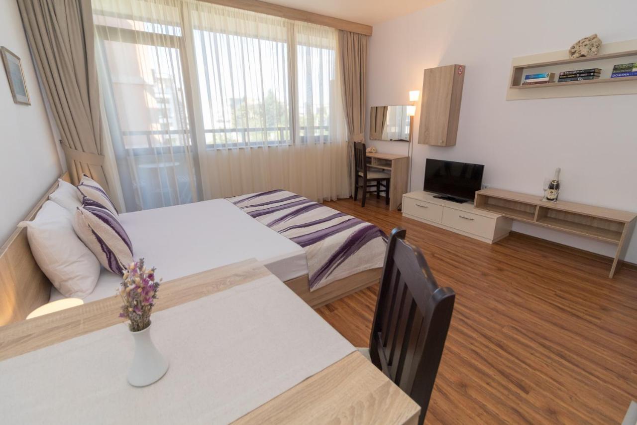 South Beach Apartment Nesebar Bagian luar foto