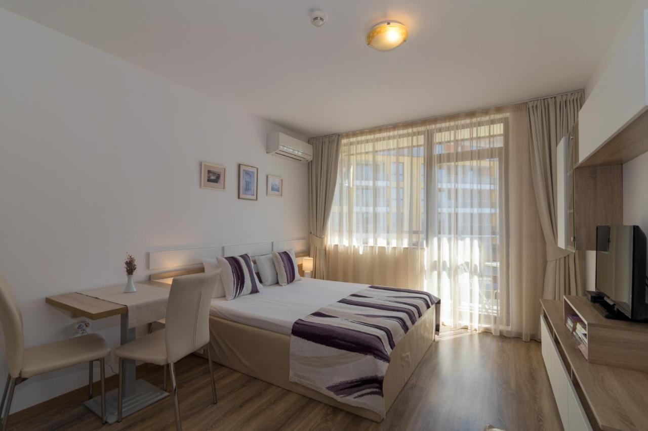 South Beach Apartment Nesebar Bagian luar foto